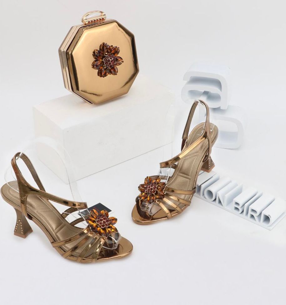 Chaussures Femme — Modèle 19
